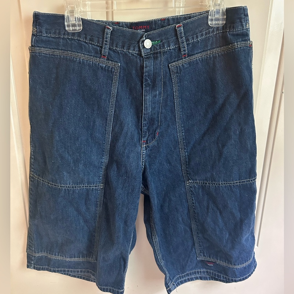 Vintage Tommy Jean Shorts - size 33 Y2K, 2000s, grunge